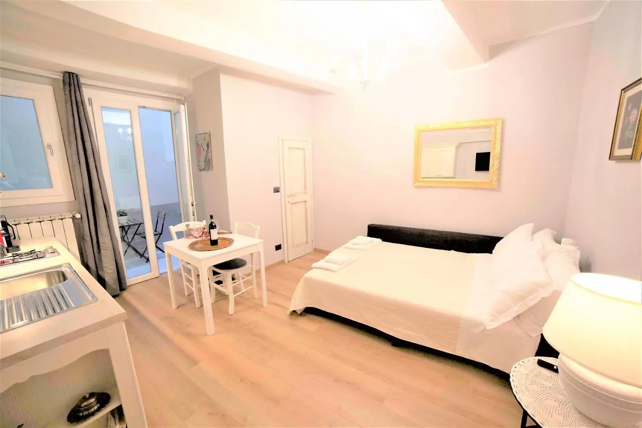 Valia Florence Pitti 1 Apartment