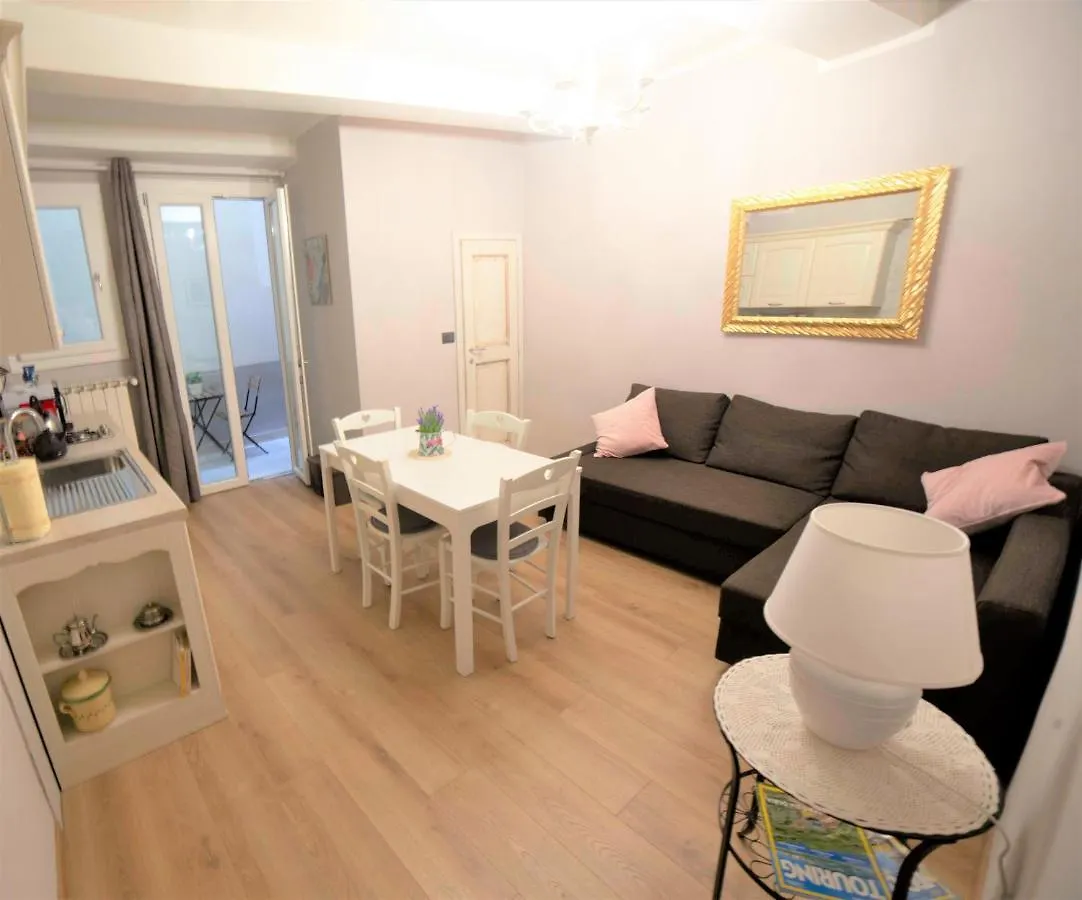 Valia Florence Pitti 1 Apartment