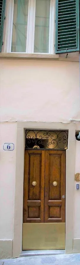 Valia Florence Pitti 1 Apartment